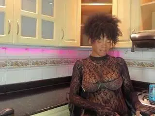 Camsoda Nude Webcam of amirajones