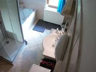 Camsoda Watch Live Sex Cams of voyeurcam-julmodels-bath-2nd-2