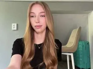 Camsoda Watch Live Sex Cams of laraethurrell