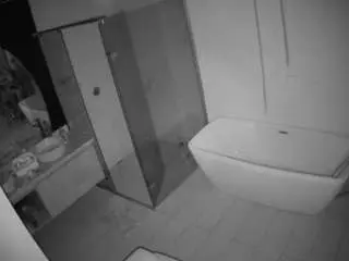 Camsoda Free Porn Cam of voyeurcam-casa-salsa-bathroom-2