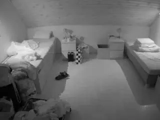 Camsoda Live Sex Cam of voyeurcam-julmodels-greybed-3