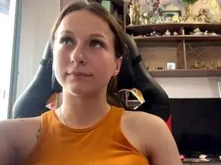 Camsoda Sex Cam of louisdegen