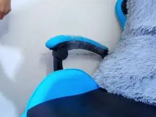 Camsoda Free Live Porn of klylls-squirt