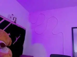 Camsoda Nude Webcam of evelottallenx