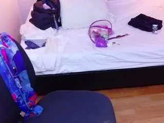 Camsoda Sex Cam of hugeass-destroyer