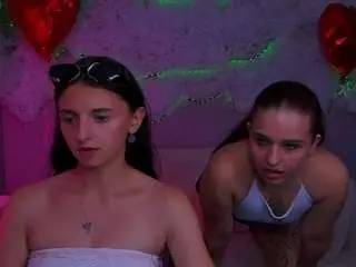 Camsoda Free Live Porn of caroline-honeyy1