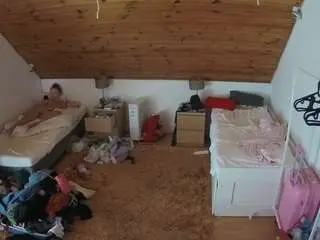 Camsoda Free Live Porn of voyeurcam-julmodels-whitebed-3