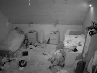 Camsoda Adult Video Chat of voyeurcam-julmodels-whitebed-3