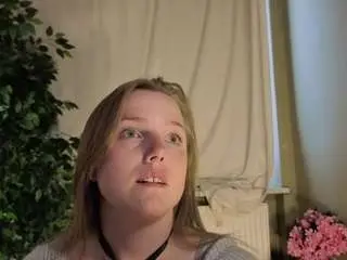 Camsoda Watch Live Sex Cams of mary-tone
