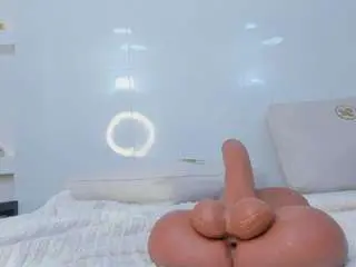 Camsoda Free Porn Cam of zenda-evans