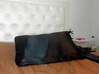 Camsoda Watch Live Sex Cams of cocoqueenn