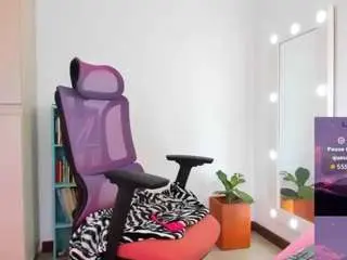 Camsoda Free Live Porn of meggan-jobss