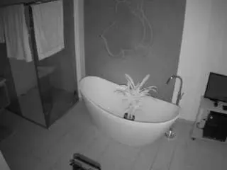 Camsoda Free Live Porn of voyeurcam-casa-salsa-bathroom-5