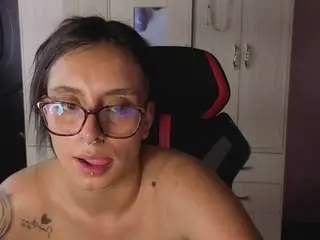 Camsoda Sex Cam of andrea-jones11