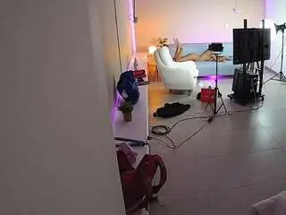 Camsoda Free Porn Cam of voyeurcam-jb-room-1