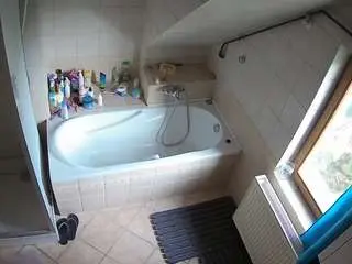 Camsoda Live Porn of voyeurcam-julmodels-bath-2nd-1