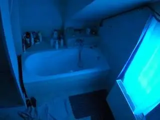 Camsoda Adult Webcams of voyeurcam-julmodels-bath-2nd-1
