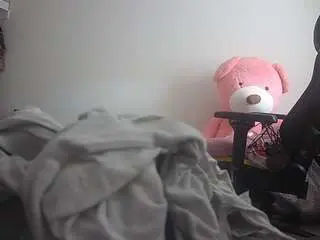 Camsoda Private Sex Chat of voyeurcam-sexy-little-ana-01