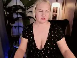 Camsoda Nude Webcam of yolandakiss