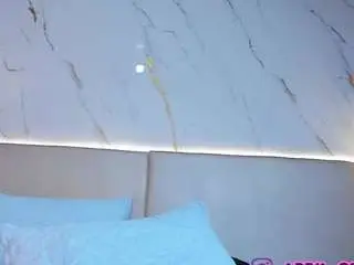 Camsoda Adult Webcams of april-grey