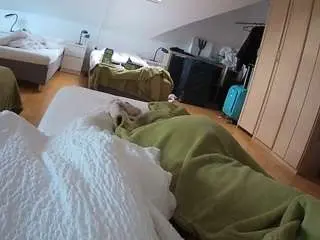Camsoda Best live sex cam show of voyeurcam-julmodels-bed-1