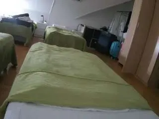 Camsoda Live Sex Cam of voyeurcam-julmodels-bed-1