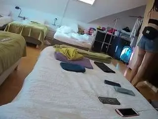 Camsoda Live Sex of voyeurcam-julmodels-bed-1