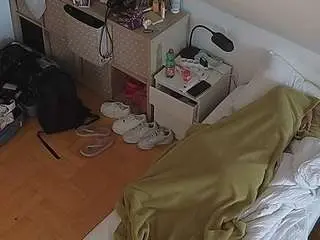 Camsoda Adult Webcam of voyeurcam-julmodels-bed-7