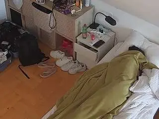 Camsoda Free Porn Cam of voyeurcam-julmodels-bed-7