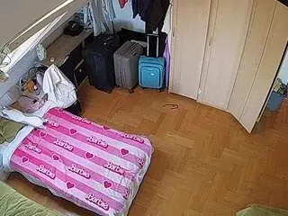 Camsoda Sex Cam of voyeurcam-julmodels-bed-7