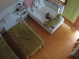 Camsoda Sex Cam of voyeurcam-julmodels-bed-7