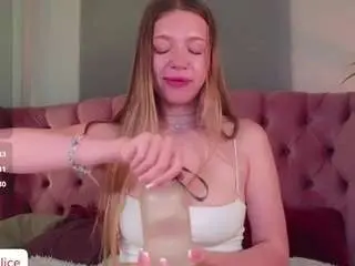 Camsoda Free Live Porn of friendlyfiree