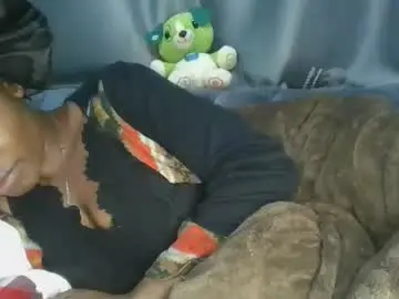 Chaturbate Sex Cam of cilia_petite