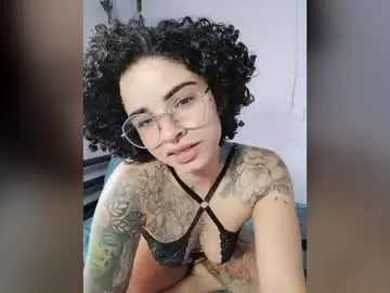 Chaturbate Live Sex Cam of annyfit_
