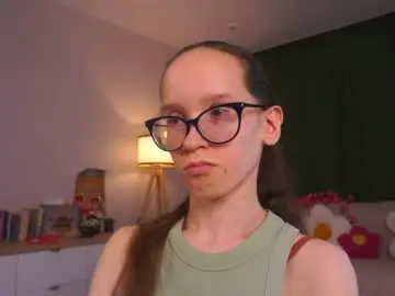 Chaturbate Live Sex Cam of lynettebails