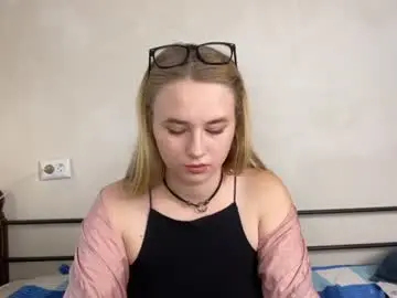 Chaturbate Free Porn Cam of angelmia_92