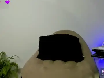 Chaturbate Nude Webcam of tiago_hannah