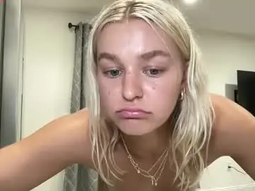 Chaturbate Live Sex Cam of chloexbabe