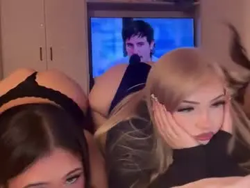 Chaturbate Live Sex Cam of nattyluvv