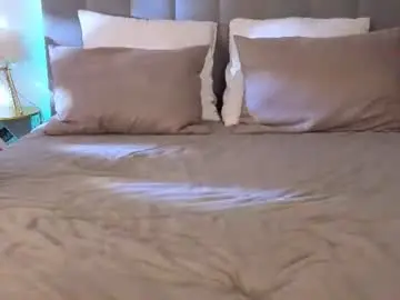 Chaturbate Live Sex Cam of adele_armas