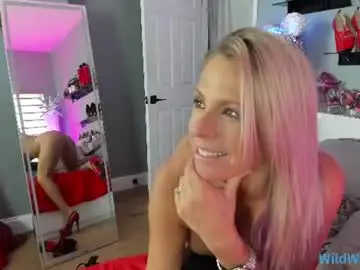 Chaturbate Nude Webcam of wildwifebarbie