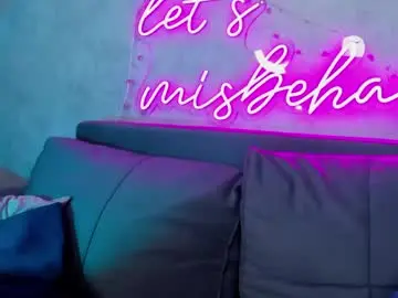 Chaturbate Live Sex Cam of sofia_conner