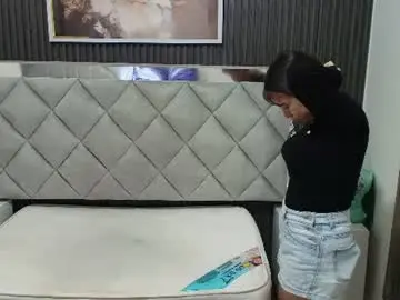 Chaturbate Sex Cam of aitana_petite_