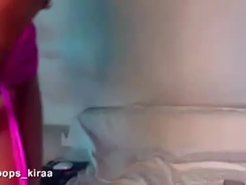 Chaturbate Live Sex of kira_mmr