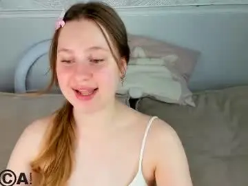 Chaturbate Live Sex Cam of lina_smilee
