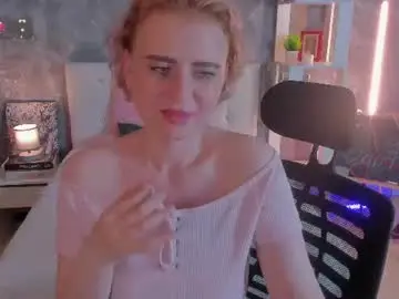 Chaturbate Live Sex Cam of shiny_lisss