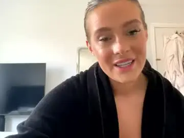 Chaturbate Live Sex of littleblonde010