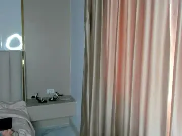 Chaturbate Adult Video Chat of erica_lewiss