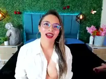 Chaturbate Watch Live Sex Cams of kiaraa88