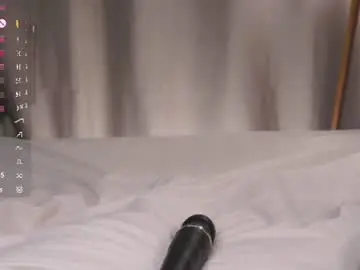 Chaturbate Live Sex Cam of cinacandy